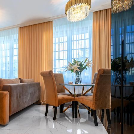 Apartament Versace Jana Pawla Вроцлав Экстерьер фото